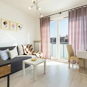 metro-bielany-apartments-by-renters.warsawhotelspoland.com/